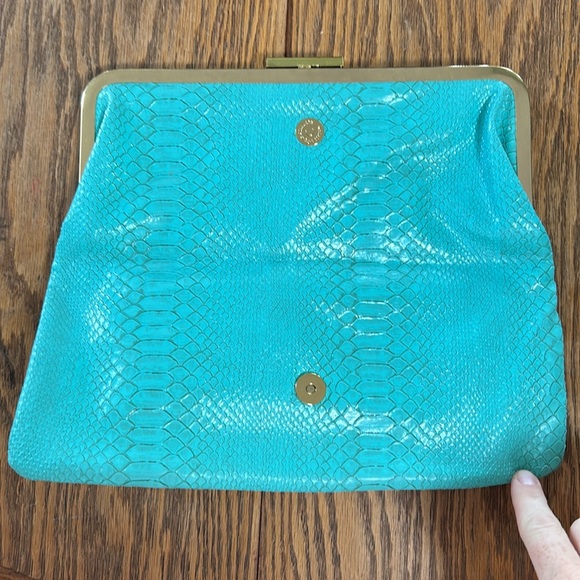 Adorable clutch - Picture 3 of 7